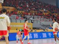 乐鱼体育登录-帕尔梅拉斯主场优势明显，球迷期待逆转奇迹