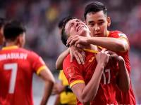 乐鱼体育登录-88分钟绝杀！中国男足2-1掀翻亚洲冠军球迷欢呼沸腾下轮