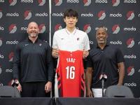 乐鱼体育官方网站-包含中国男篮将去西班牙拉练杨瀚森打夏联曾凡博康复的词条