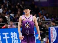 乐鱼体育登录-北控死守陈国豪要价徐杰，广东拒做亏本买卖，福建瞄准广厦冠军中锋的简单介绍