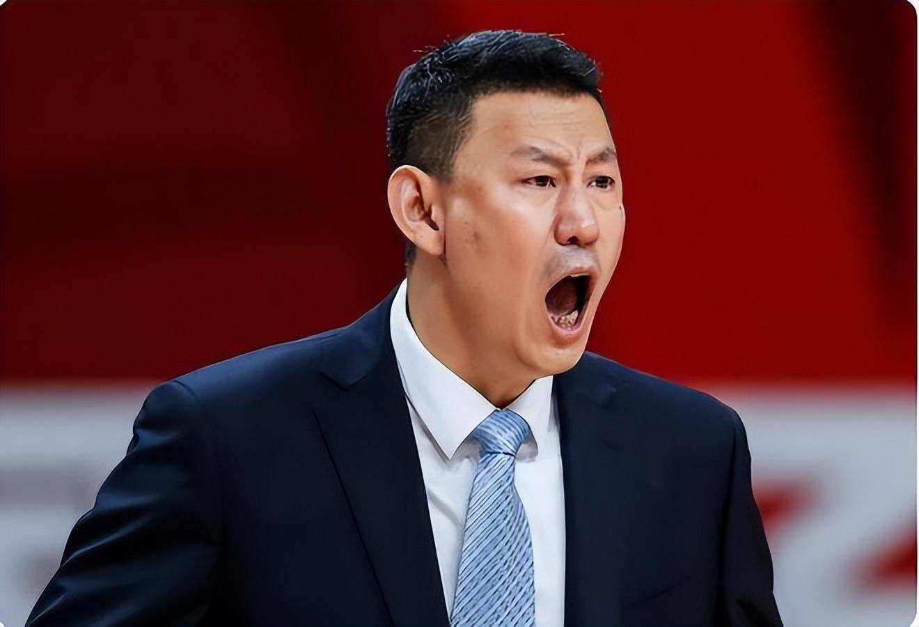 江苏男篮备战对抗浙江队，全队精气神十足的简单介绍