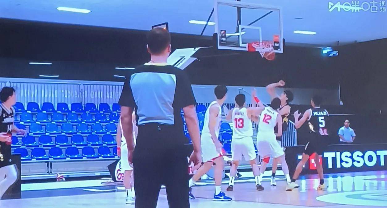 FIBA晒张博源赛场瞬间：期待中国U19男篮在世界杯有精彩表现