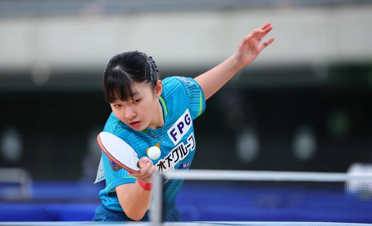 3-2张本美和!中国女乒21岁1米77新星闪耀:新王曼昱蜕变的简单介绍