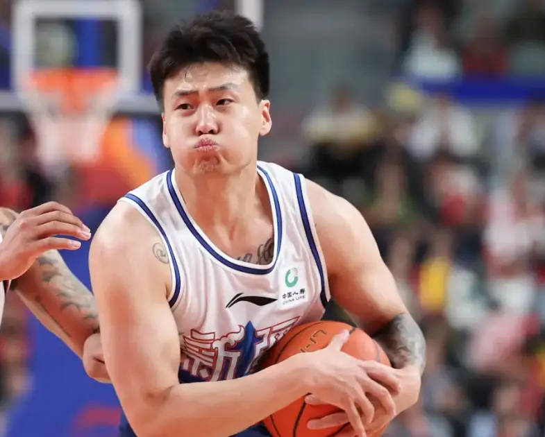 关于就在今天4月22日中午CBA新疆男篮传来阿不都沙拉木、赵睿消息的信息
